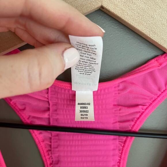 Athleta‎ BAKASANA TANK Prism Pink Size XS Sleeveless Top Sheer Mesh Back Workout - Picture 15 of 16